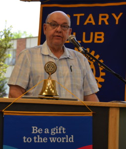Mike Caruso introduces our guest speaker 042016
