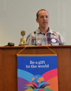 Dave Benson introduces Rotary Exchange Students 051816